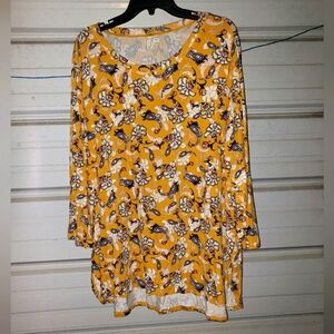 Plus Size 22/24 Women's yellow paisley print knit top shirt